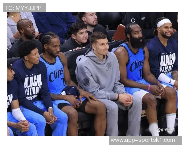 弗兰克盛赞西蒙斯表现出色并对特尔和库杜斯的进球感到欣喜