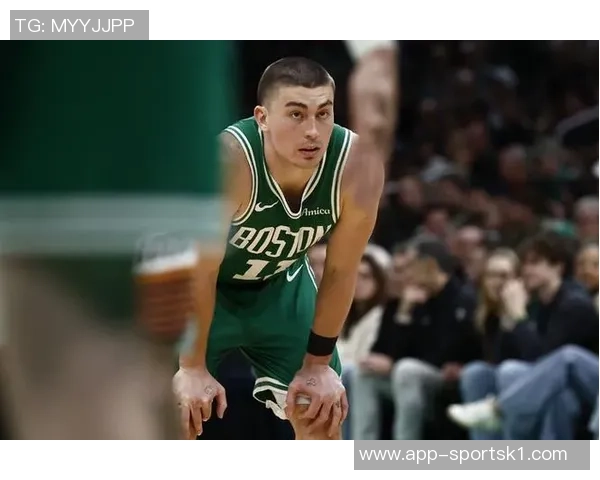 普理查德表现稳定半场8投4中贡献11分2篮板4助攻