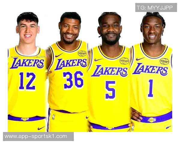 拉拉维亚反讽湖人队友的疯狂反应究竟是谁引发的热议与关注